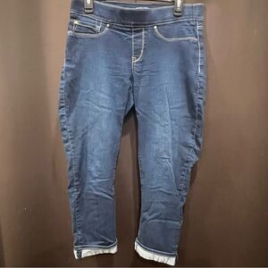 Signature by Levi Strauss, Modern Pull-on Capri, Elastic Waistband